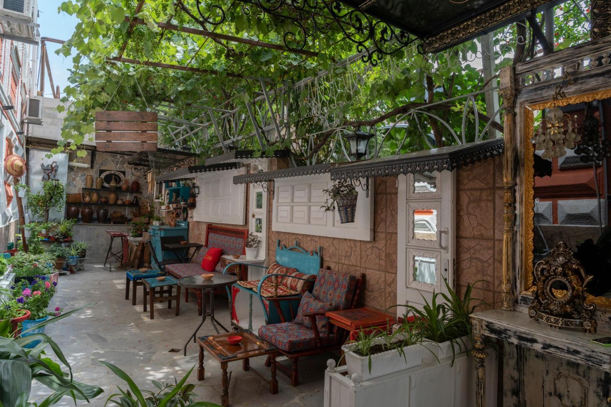 Elia Boutique Hostel & Apart-Hotel Tbilisi Exterior photo
